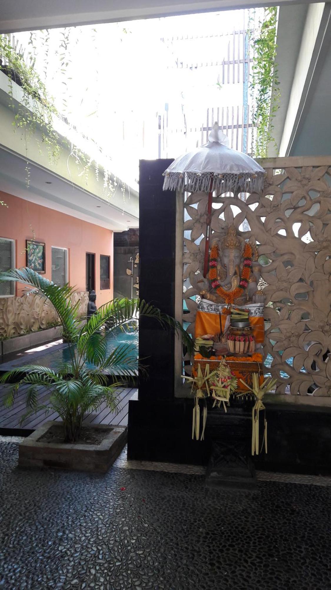 The Agung Residence Seminyak Exteriör bild