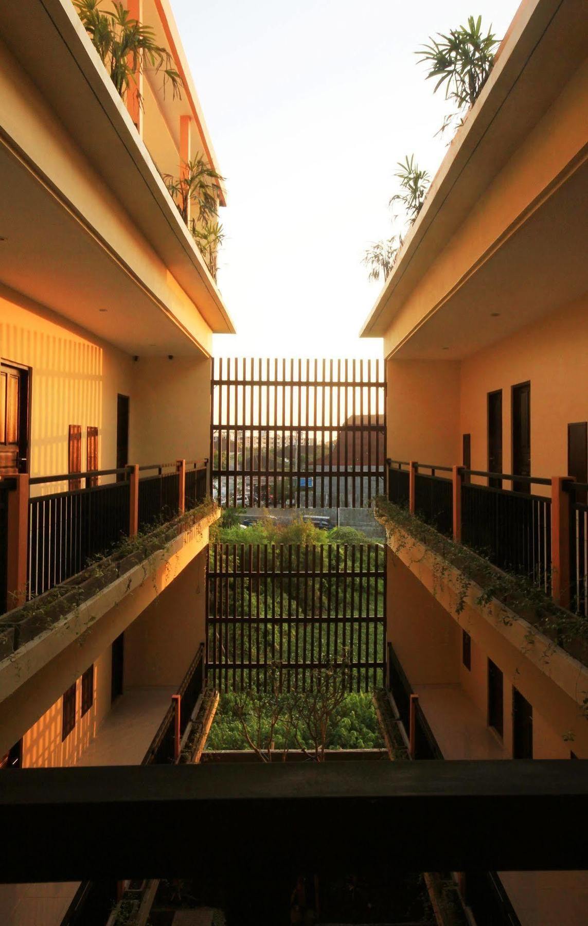 The Agung Residence Seminyak Exteriör bild
