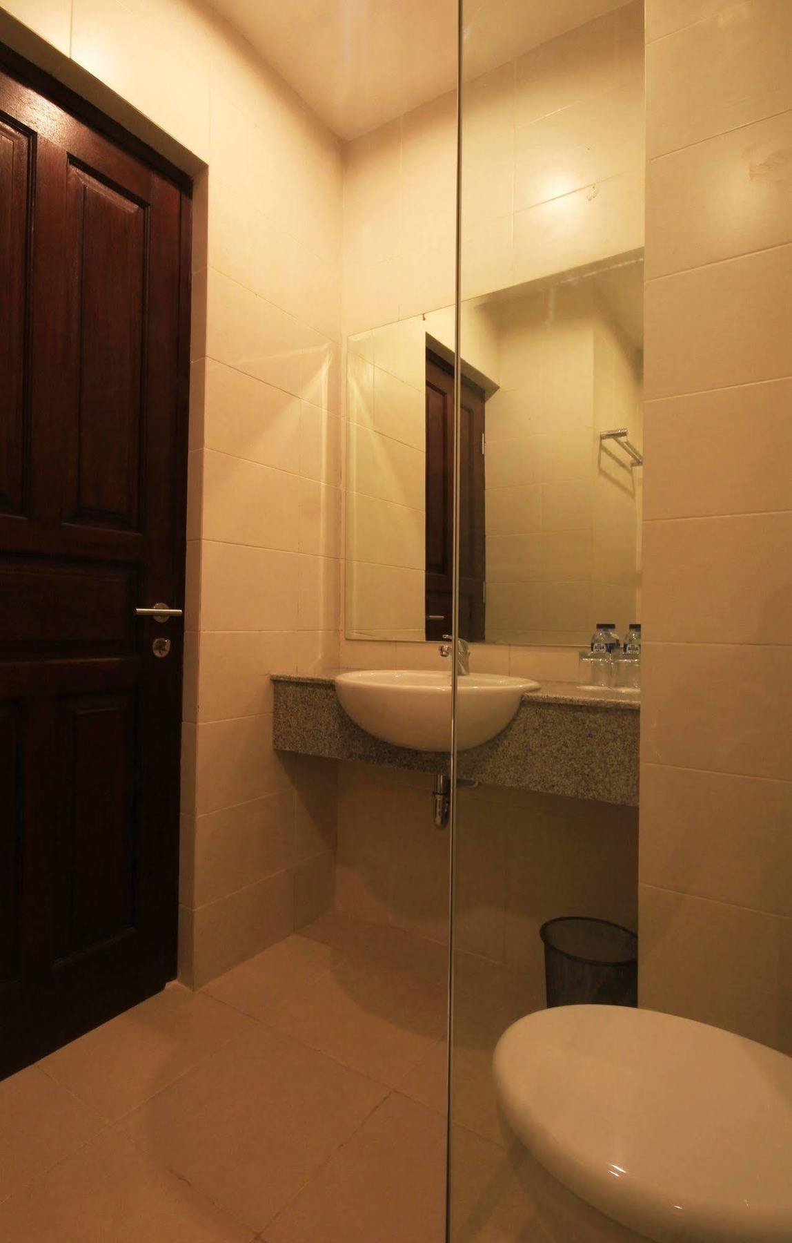 The Agung Residence Seminyak Exteriör bild